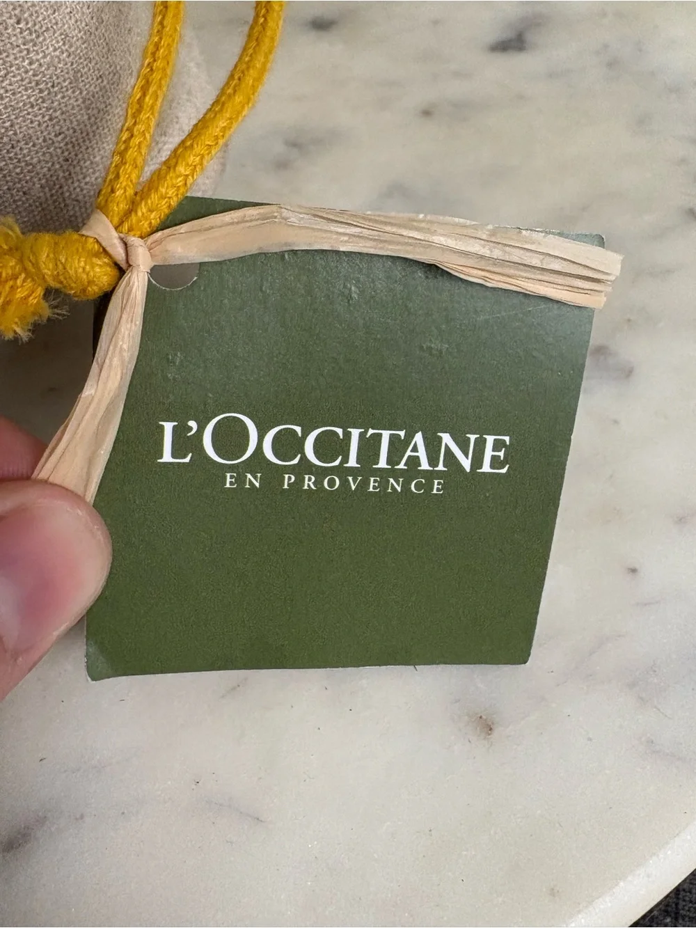 L’Occitane Drawstring Pouch Beige/White/Yellow Lemon Print 100% Cotton LIKE NEW